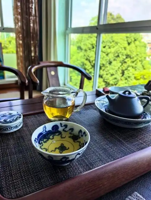 上海魔都约茶茶室靠窗品茶座位